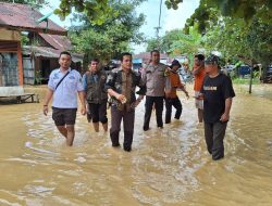 Bencana Banjir Hantam Desa Penyasawan, Kampar. 150 Rumah Warga Terendam Akibat Tingginya Curah Hujan