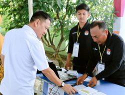 Pj. Bupati Kampar Nyoblos Di TPS 07 Desa Salo Timur.  Hambali : “Memberikan Suara Pada Pemilu Merupakan Hak Konstitusi Semua Warga Negara