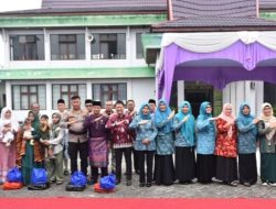 PJ Bupati Kampar Hadiri Dan Saksikan Langsung PMT Bagi Anak Terindikasi Stunting Dan Ibu Hamil Beresiko Stunting Oleh Ketua TP PKK Prov. Riau
