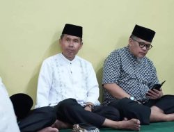 Kasatpol PP Arizon Dampingi Pj Sekda Kampar Safari Ramadhan di Desa Lubuk Sakat