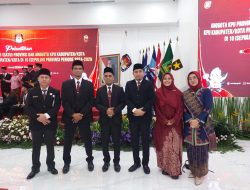 KPU RI Resmi Lantik Lima Komisioner KPU Kampar di Jakarta
