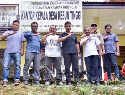 Pj Sekda Kampar Tinjau Masyarakat Terdampak Banjir, Dan Salurkan Bantuan di Desa Kebun Tinggi