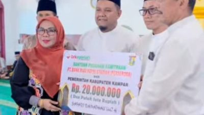 Safari Ramadhan Hari ke-3, Wabup Kampar Misharti Salurkan Bantuan dan Santuni Anak Yatim di Tapung Hulu