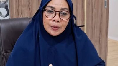 Penuh Khusyuk, Wabup Kampar Misharti Gelar Kegiatan Mengaji Ramadhan di Kediamannya