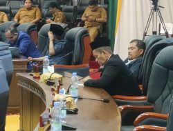 “Rapat Paripurna DPRD Kampar Jadi Sorotan, Momen Anggota Diduga Tertidur Curi Perhatian”