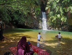 Desa Tanjung Belit Kembangkan Wisata Alam Air Terjun Batu Dinding