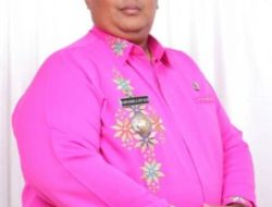 Camat Perhentian Raja Ingatkan Kades Soal Pelayanan dan Transparansi Anggaran Desa