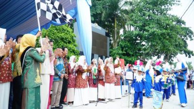 Taman Kota Bangkinang Bergemuruh! Ribuan Anak PAUD Tampilkan Kreativitas di Pawai Karnaval dan Pentas Seni HAN 2026