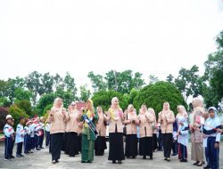Hardiknas 2026 di TK Pertiwi Penuh Inspirasi, Bunda PAUD dan DWP Kampar Turun Langsung Mengajar Anak-anak